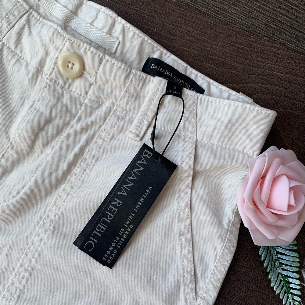 NWT Banana Republic Cream Cargo Pants
